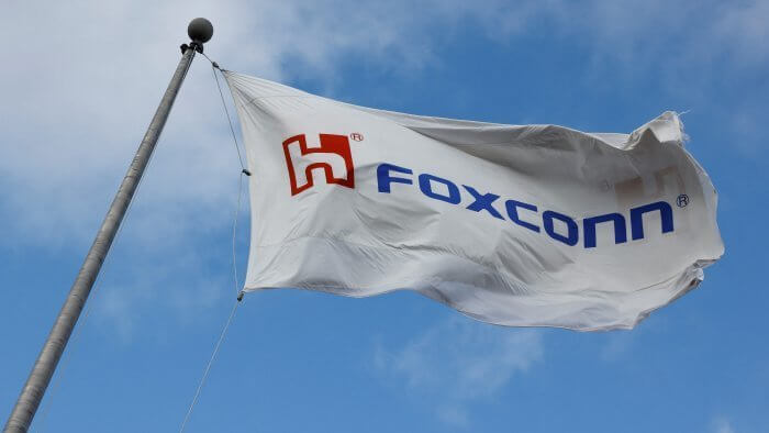 Foxconn to invest $246 mln in 2 projects in northern Vietnam