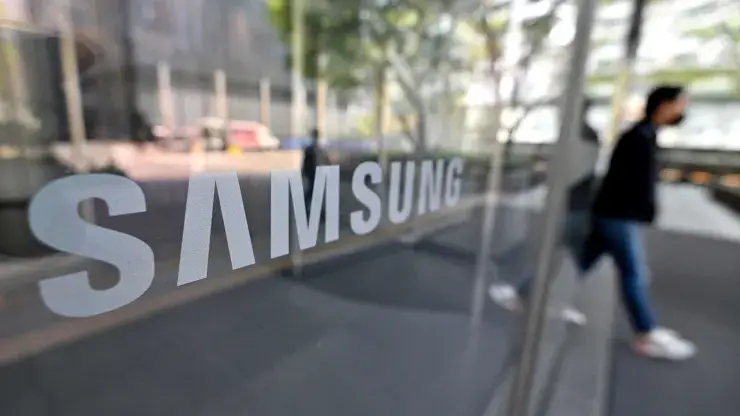 Samsung estimates profits plunged 96% in the second quarter