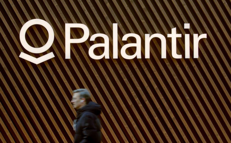 Palantir raises revenue target on AI boost, announces share buyback