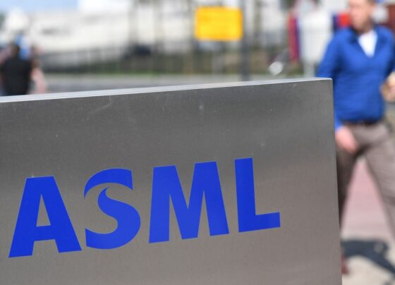 240101232915-asml-logo-04172018 techturning.com