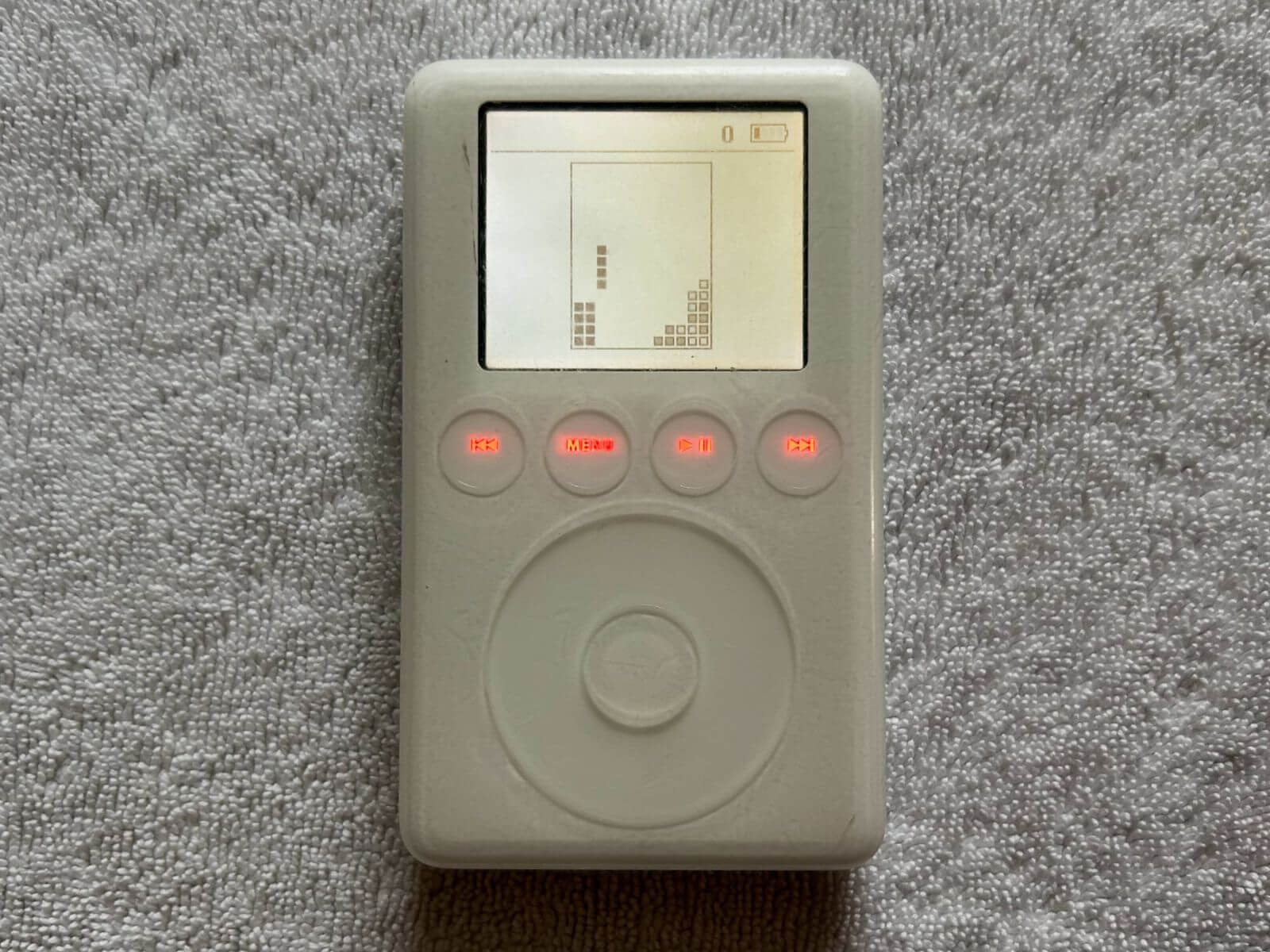 Unreleased Tetris-like Game ‘Stacker’ Found in Prototype Third-Generation iPod
